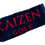 Toalla golf con gancho algodón azul marino y rojo KAIZEN 2